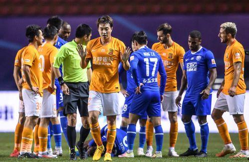 足坛最新爆料新闻报道视频,独家视频揭秘球星转会内幕